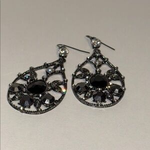 3/$20 Elegant Black and Silver Teardrop Earrings
